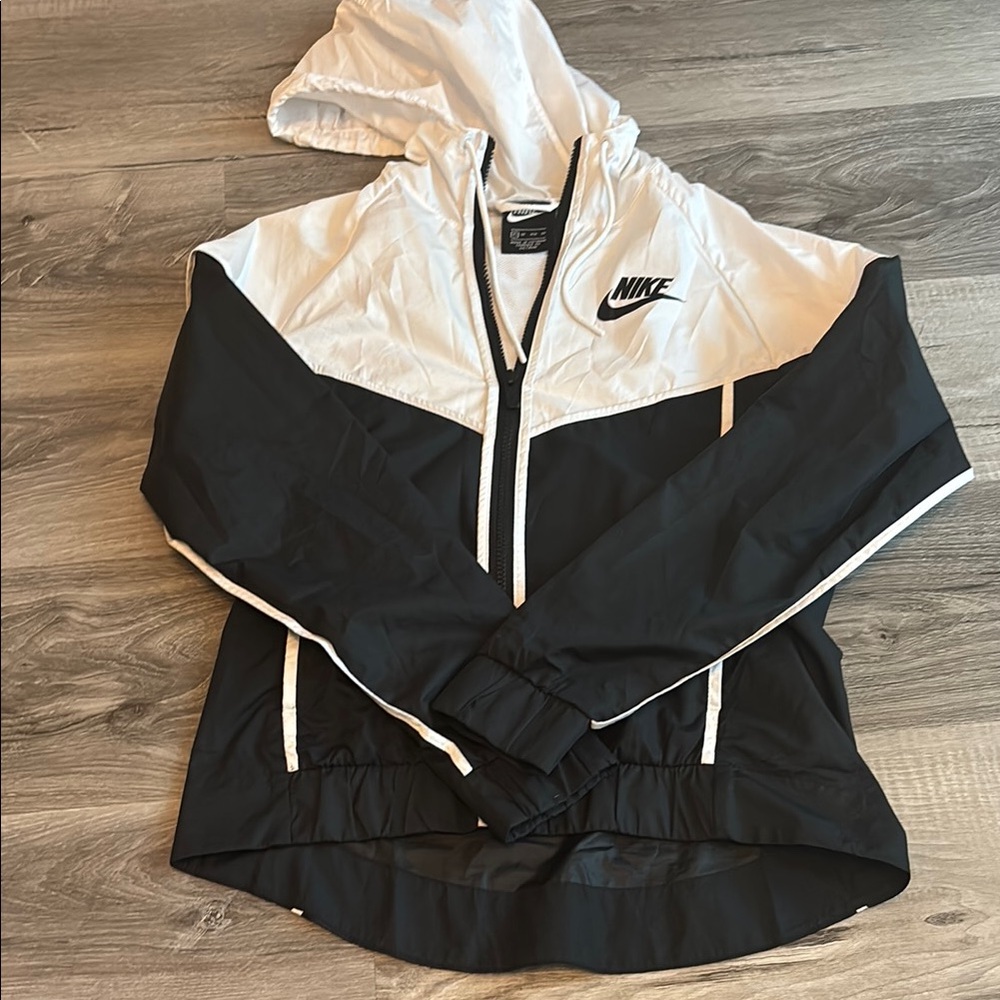 Nike Black and White Hooded Windbreaker